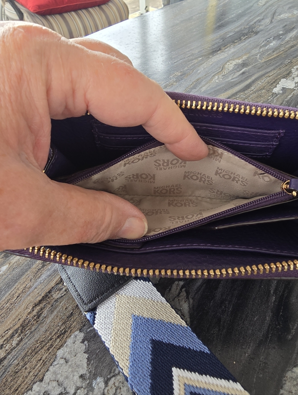Michael Kors Purple Pebbled Leather Zip Wallet with Patterned Strap 7.25x4 EUC! - Picture 3 of 6